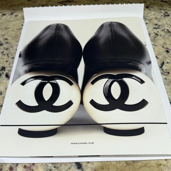 CHANEL MAGAZINESCatalog, Collection 2025, issue 30. Brand New - Picture 2 of 8